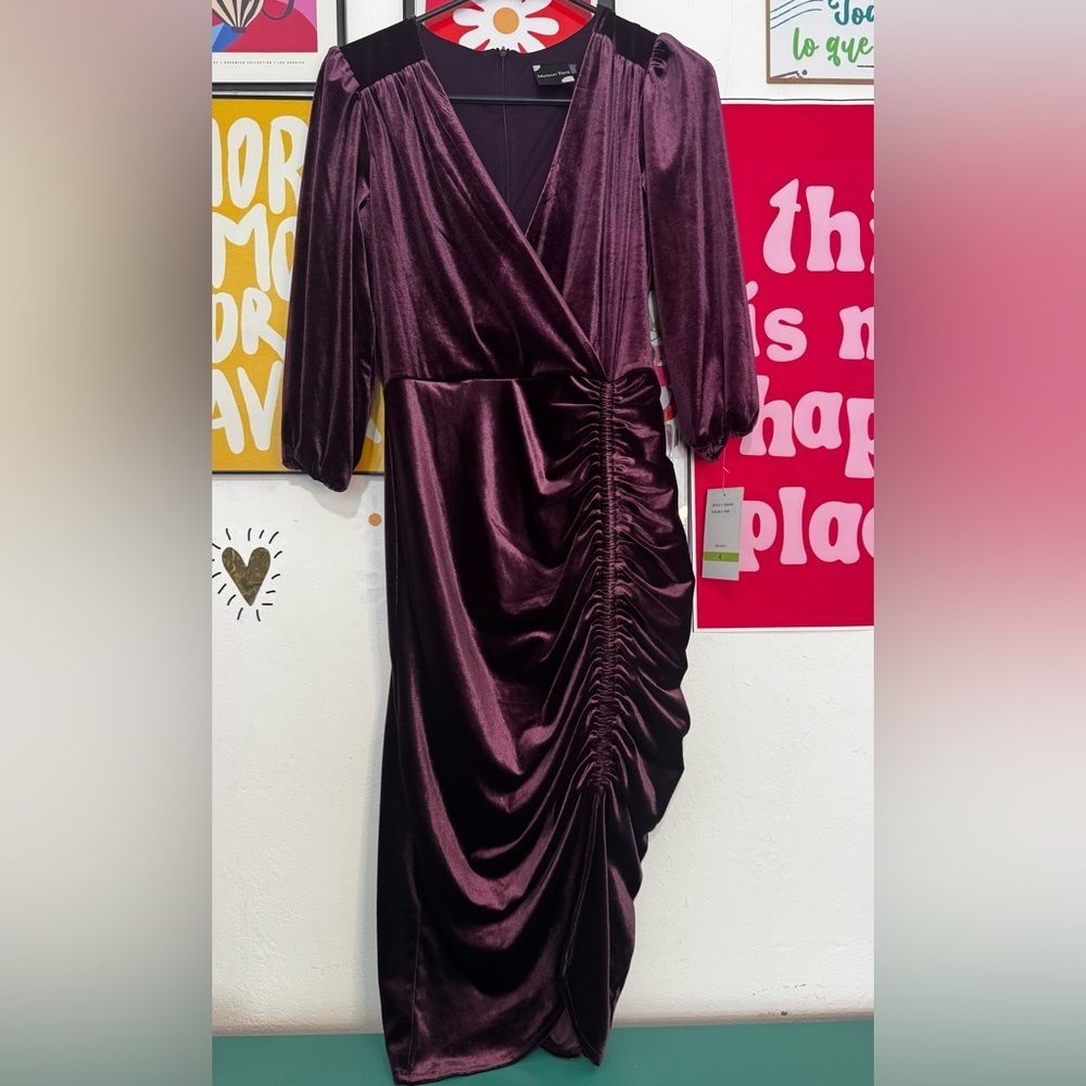 Maison Tara Plum Velvet Ruched Midi Dress – Size 4 – New with‎ Tags